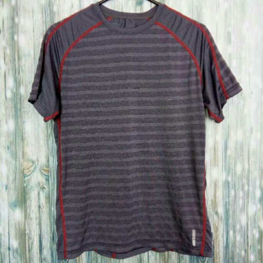 Avalanche wicking workout short sleeve